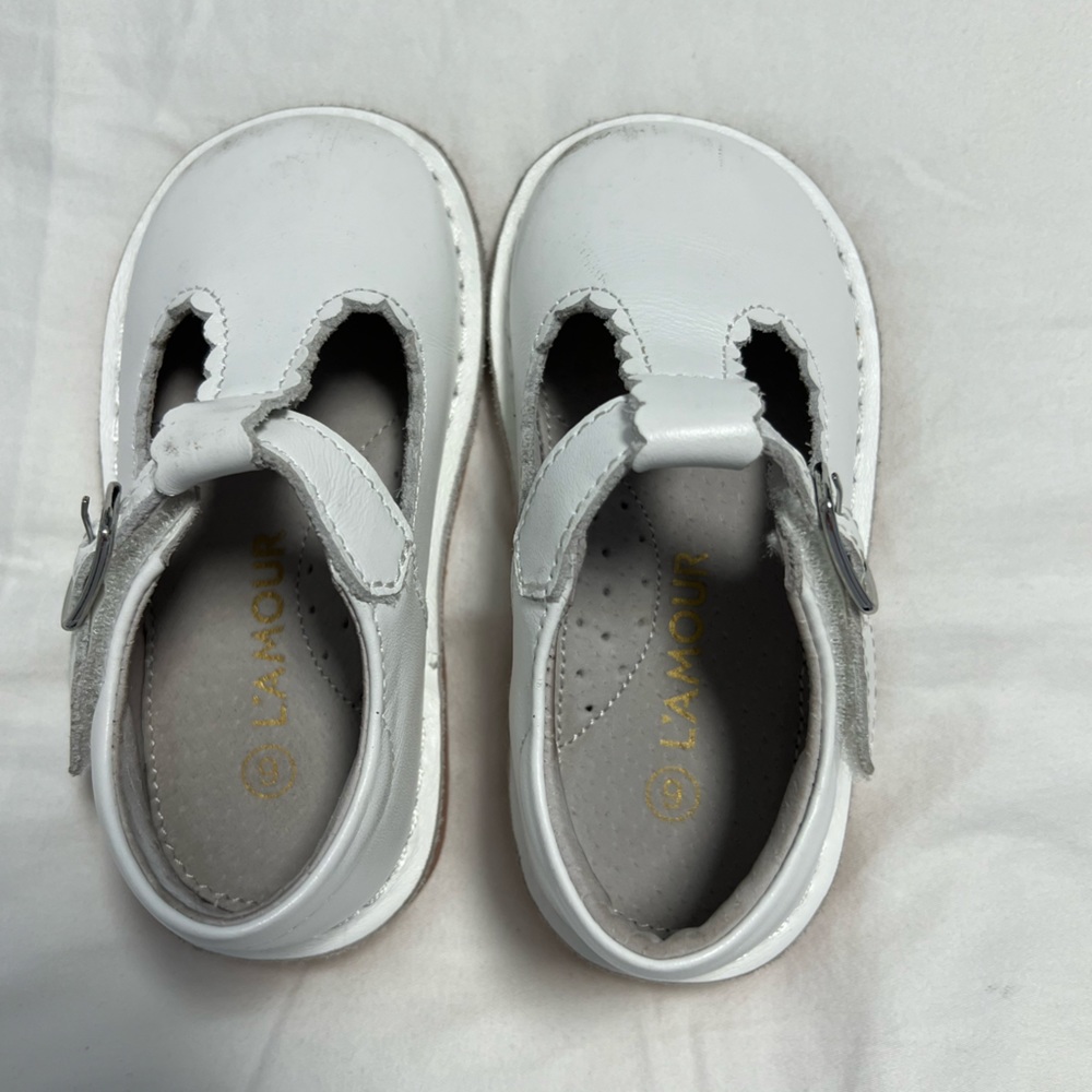 L'amour Shoes Selina Scallped T-strap Mary Jane